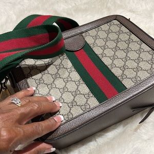 Beautiful authentic Ophidia GG mini shoulder bag.  Size included in photos.